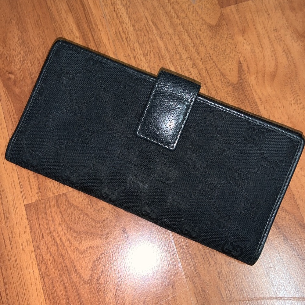 Authentic Gucci Monogram GG Canvas Flap Wallet with Bow - Picture 8 of 16